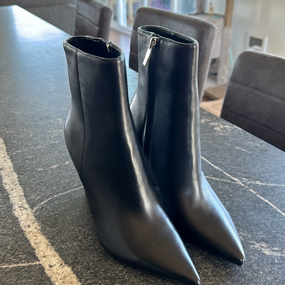 Marc Fisher Dayna wedge booties